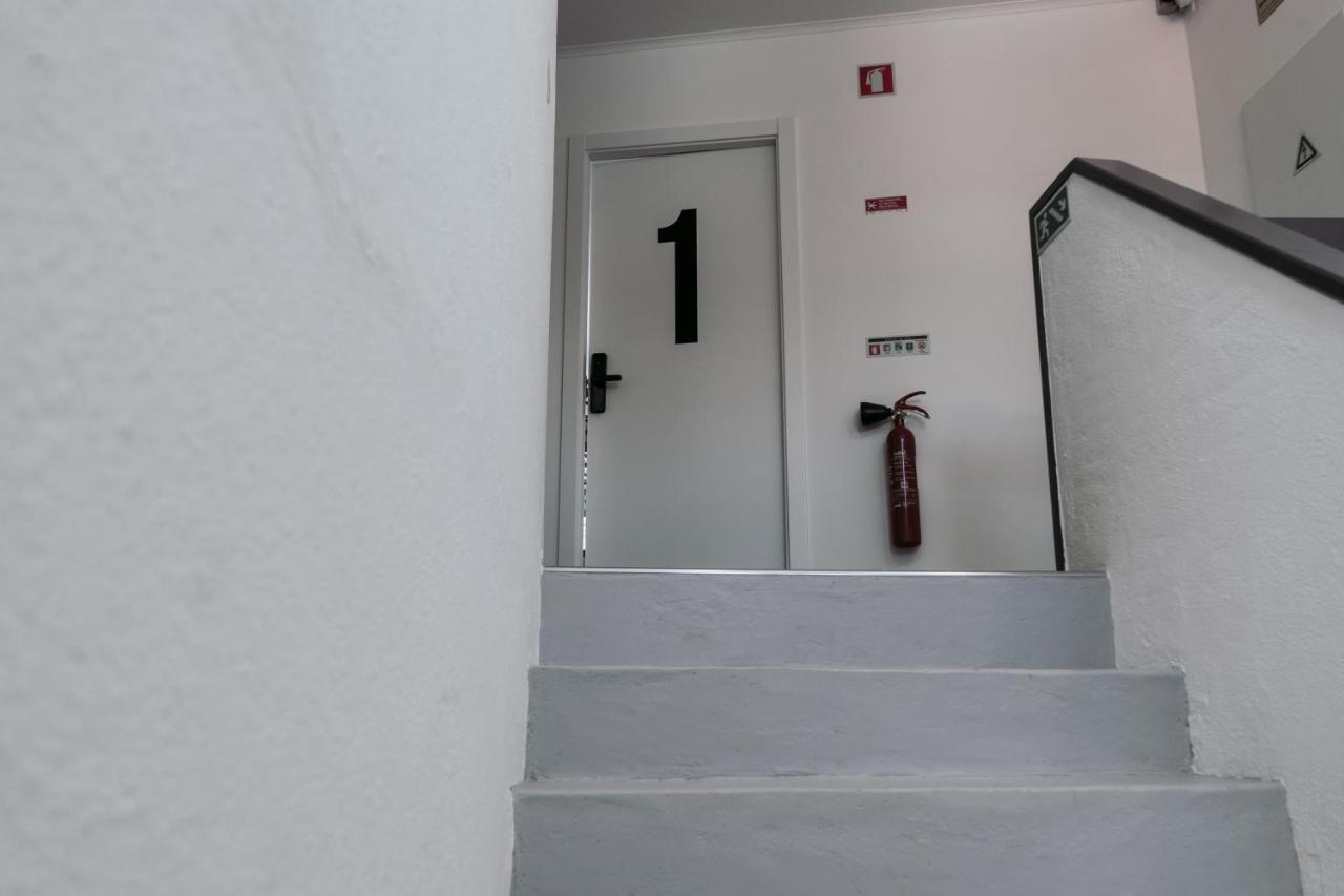 Albergue Middle Point Sardoal Exterior foto
